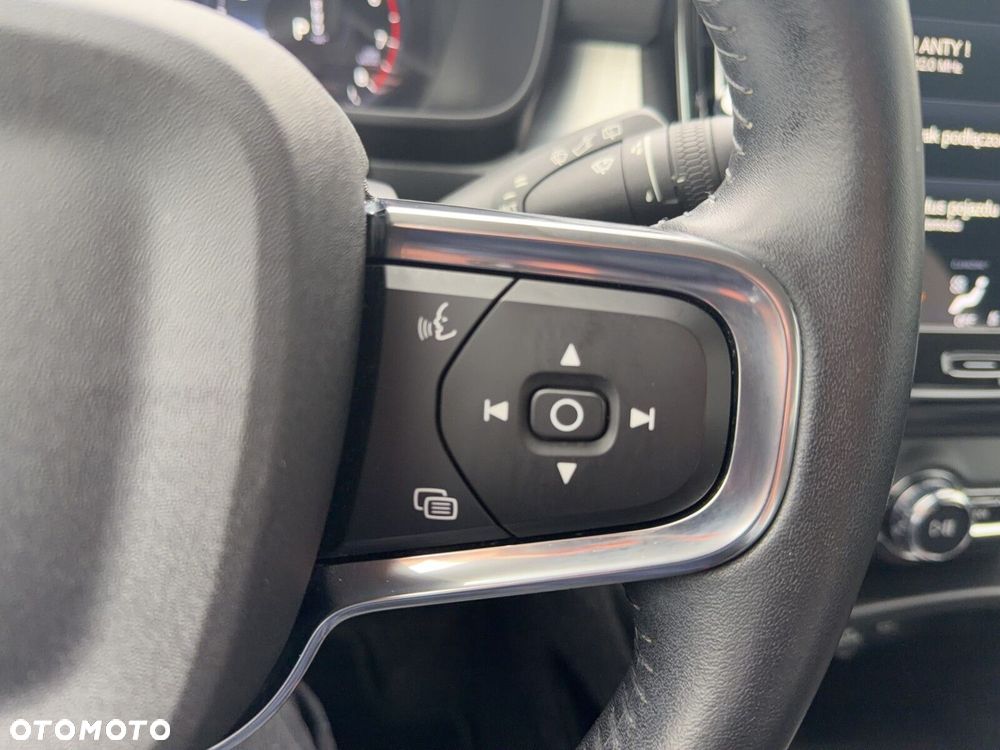 Volvo XC 40 - 23