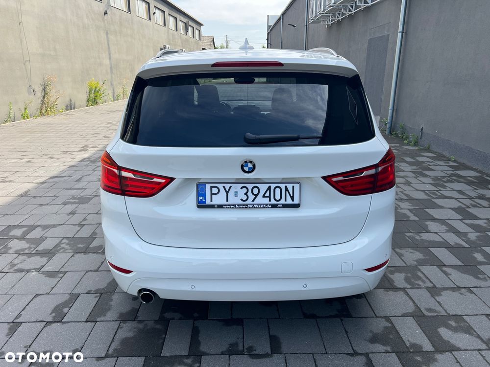 BMW Seria 2 218d Sport-Aut Advantage - 6