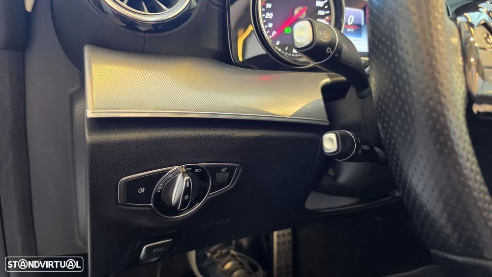 Mercedes-Benz E 220 d Cabrio 9G-Tronic AMG Line - 42