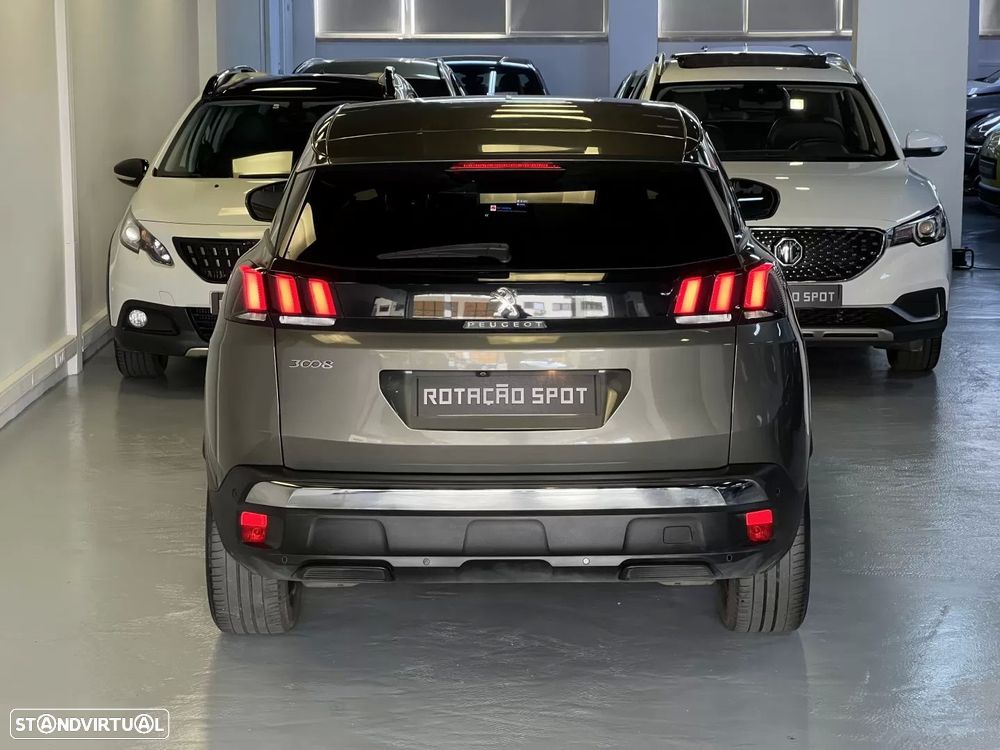 Peugeot 3008 1.2 PureTech Allure Pack - 4