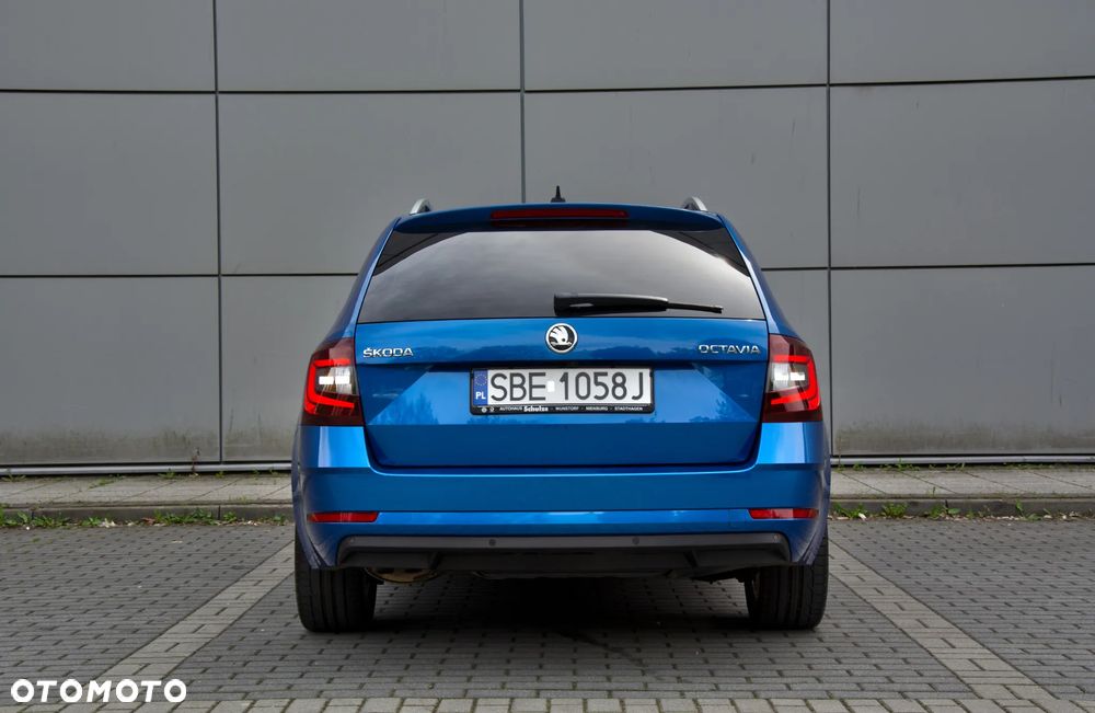 Skoda Octavia Combi 2.0 TDI DSG Drive - 9