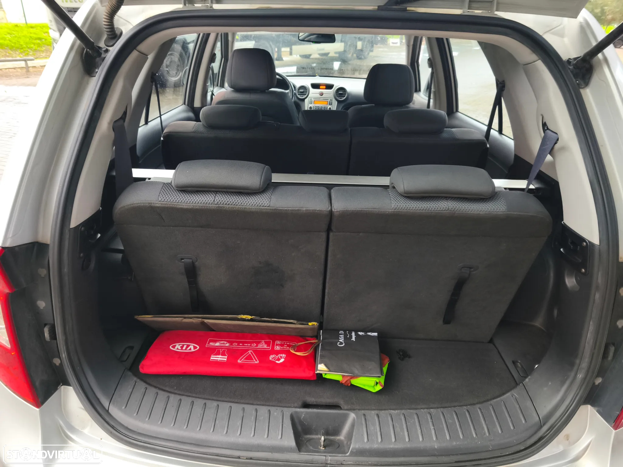 Kia Carens 2.0 CRDi LX - 21