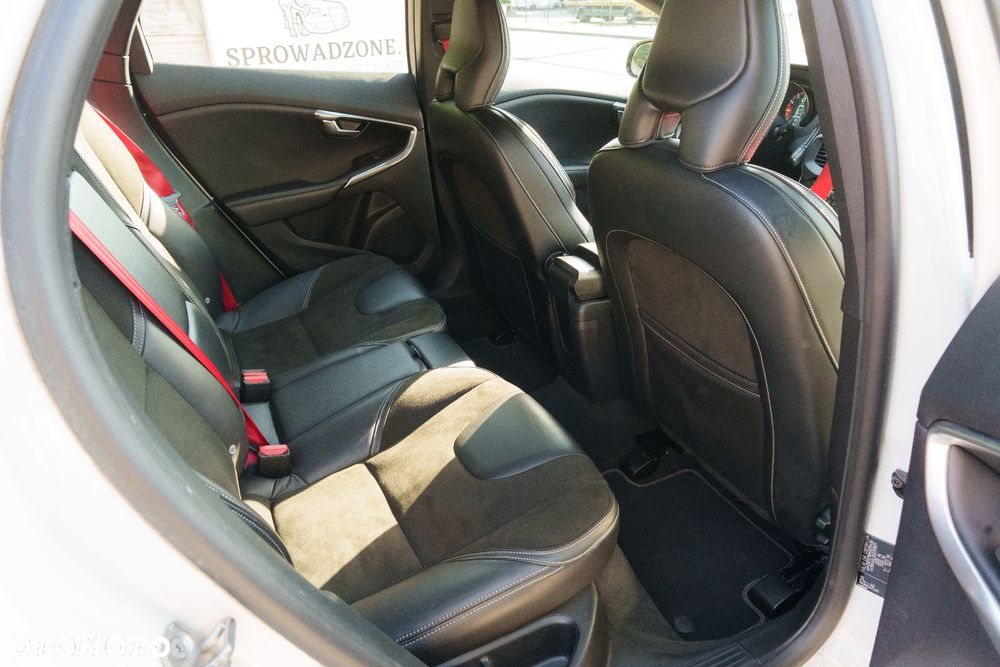 Volvo V40 T5 Geartronic RDesign - 23