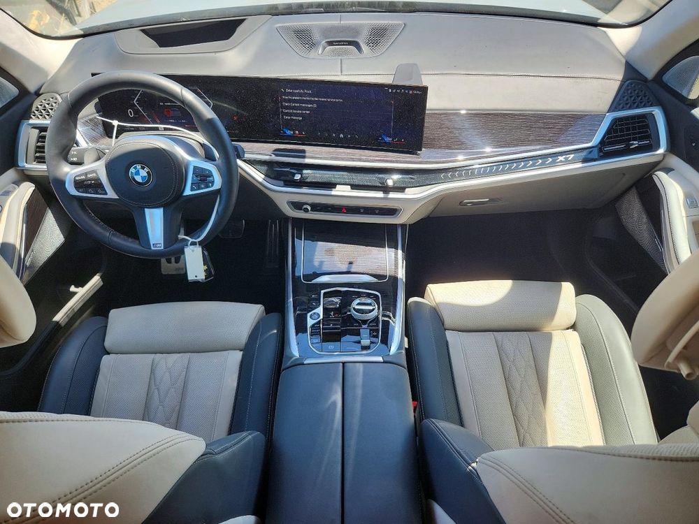 BMW X7 xDrive40i - 9