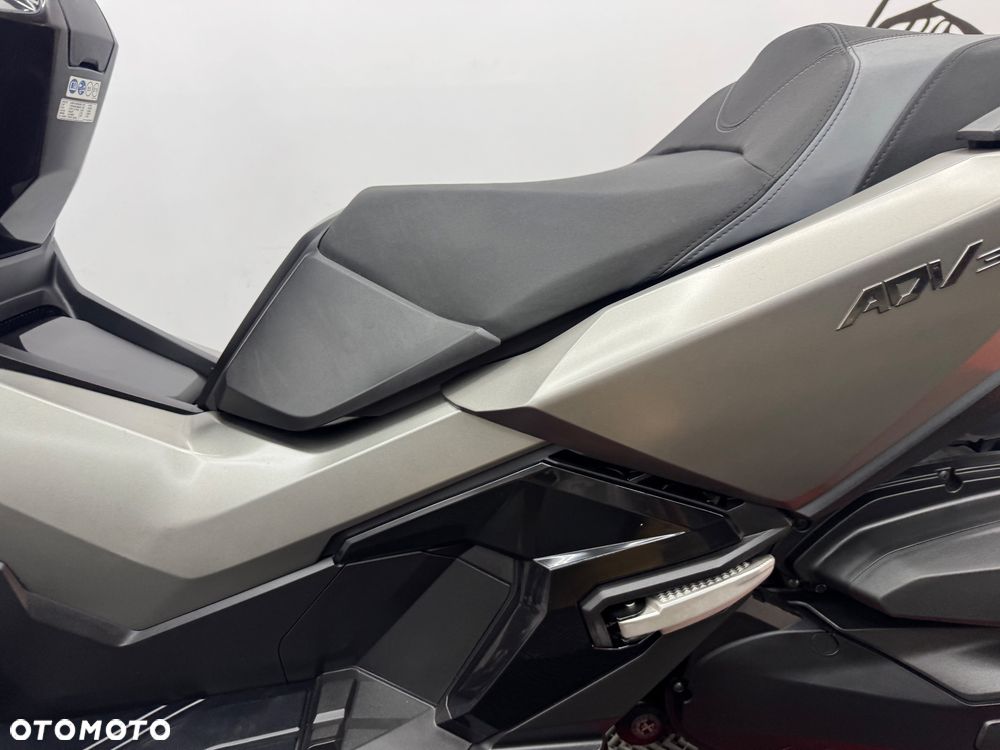 Honda ADV350 - 15