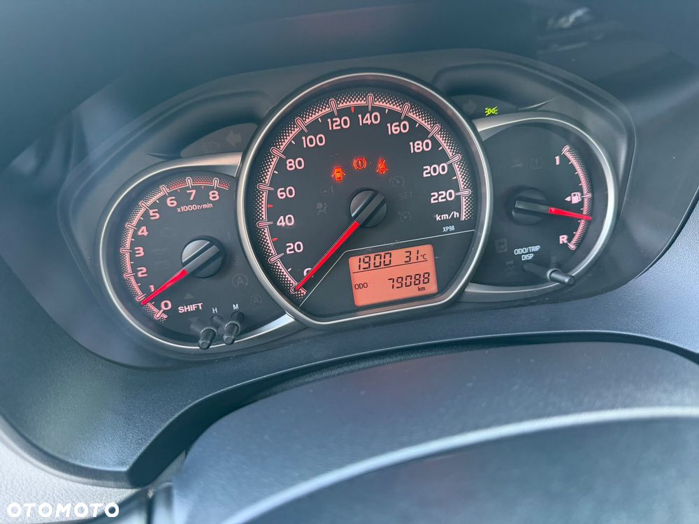 Toyota Yaris 1.33 Premium - 25