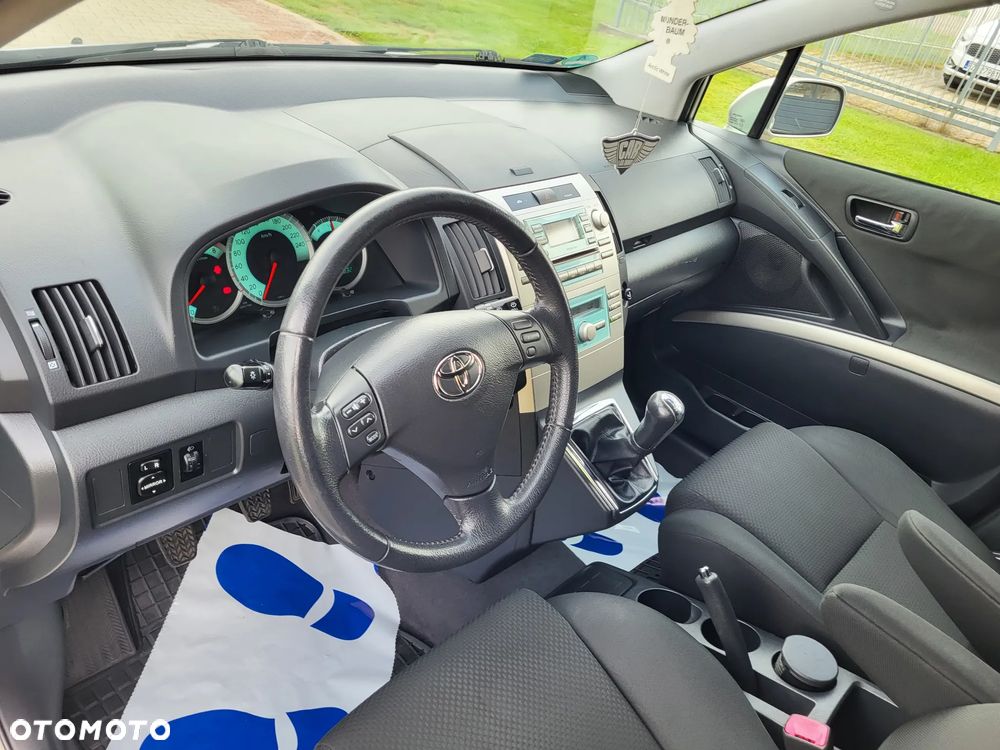 Toyota Corolla Verso 1.8 Premium + 7os - 17