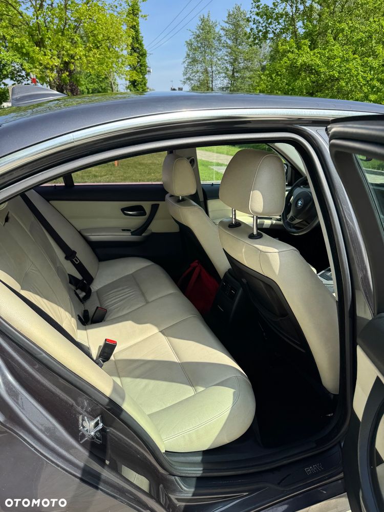 BMW Seria 3 - 16