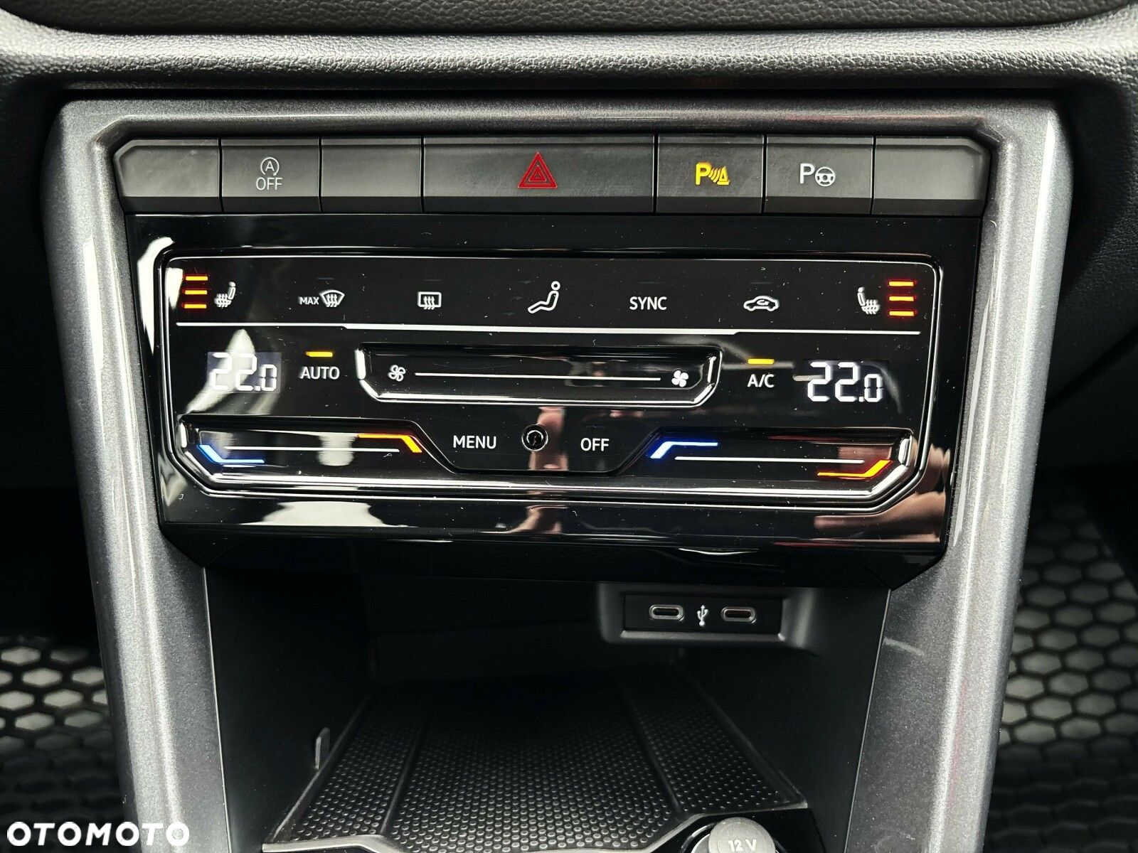 Volkswagen T-Roc - 26