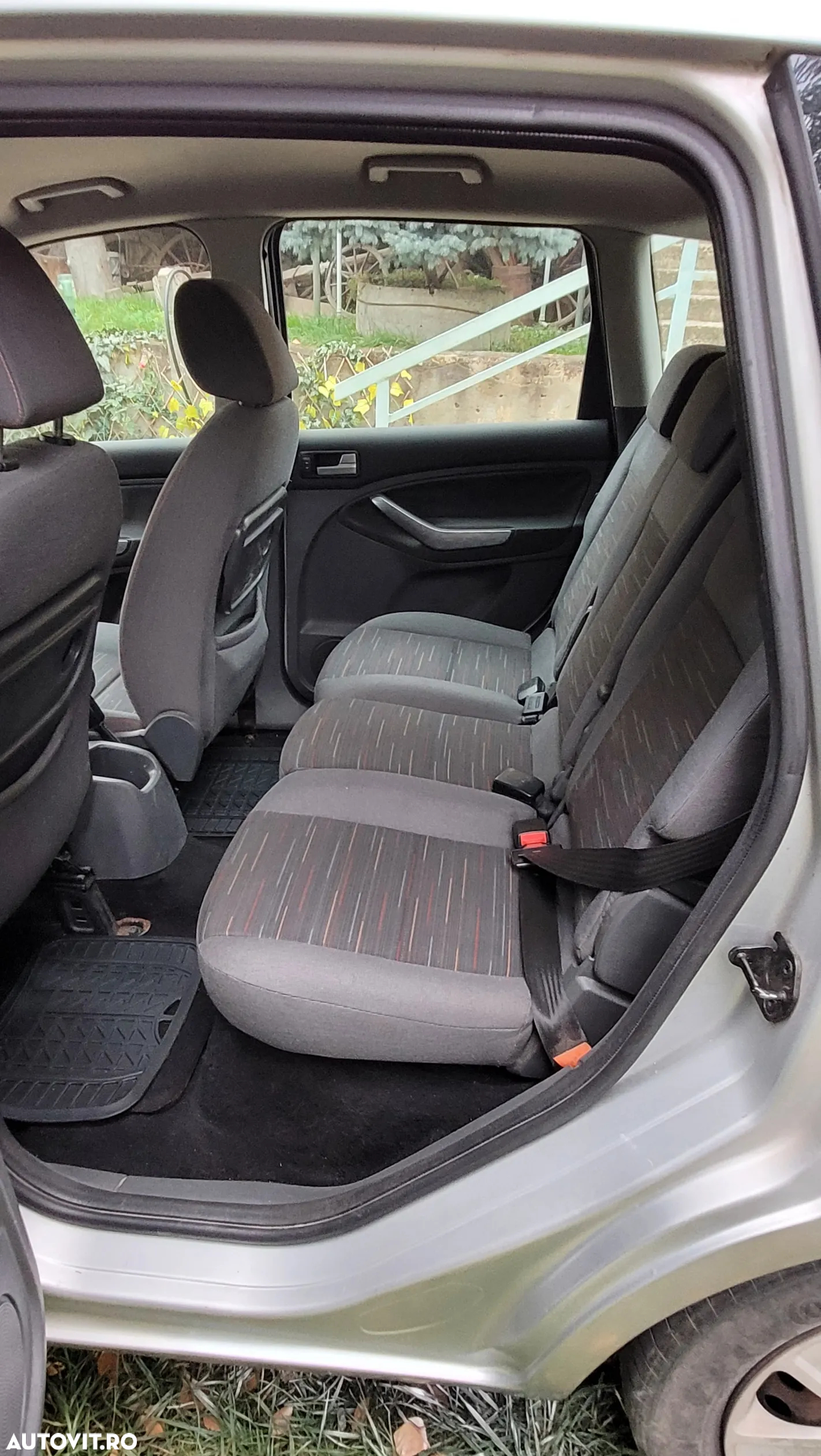 Ford C-Max - 8