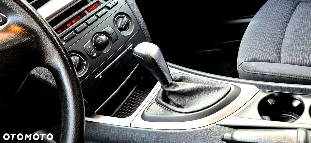 BMW Seria 1 118d DPF - 15