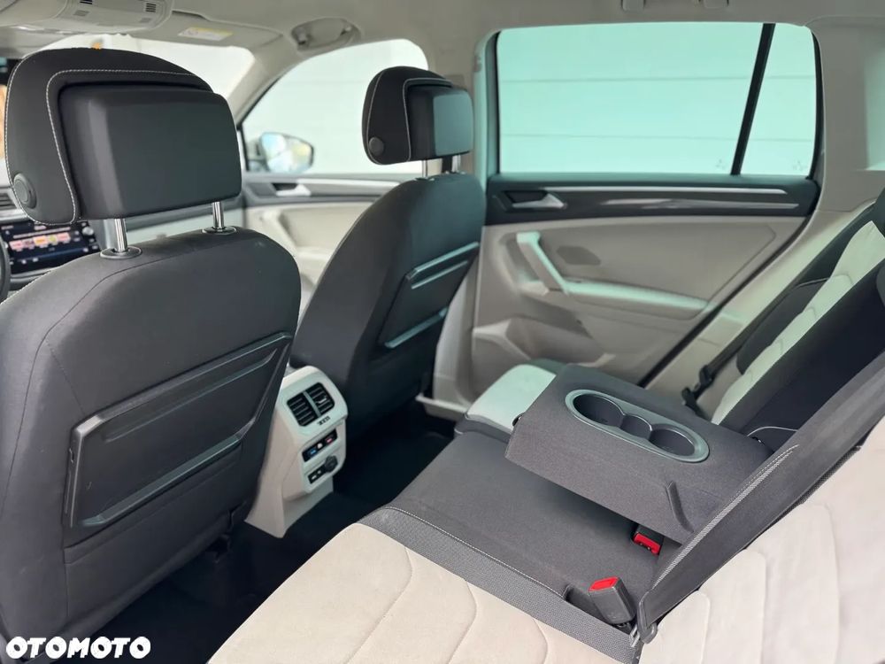 Volkswagen Tiguan - 13