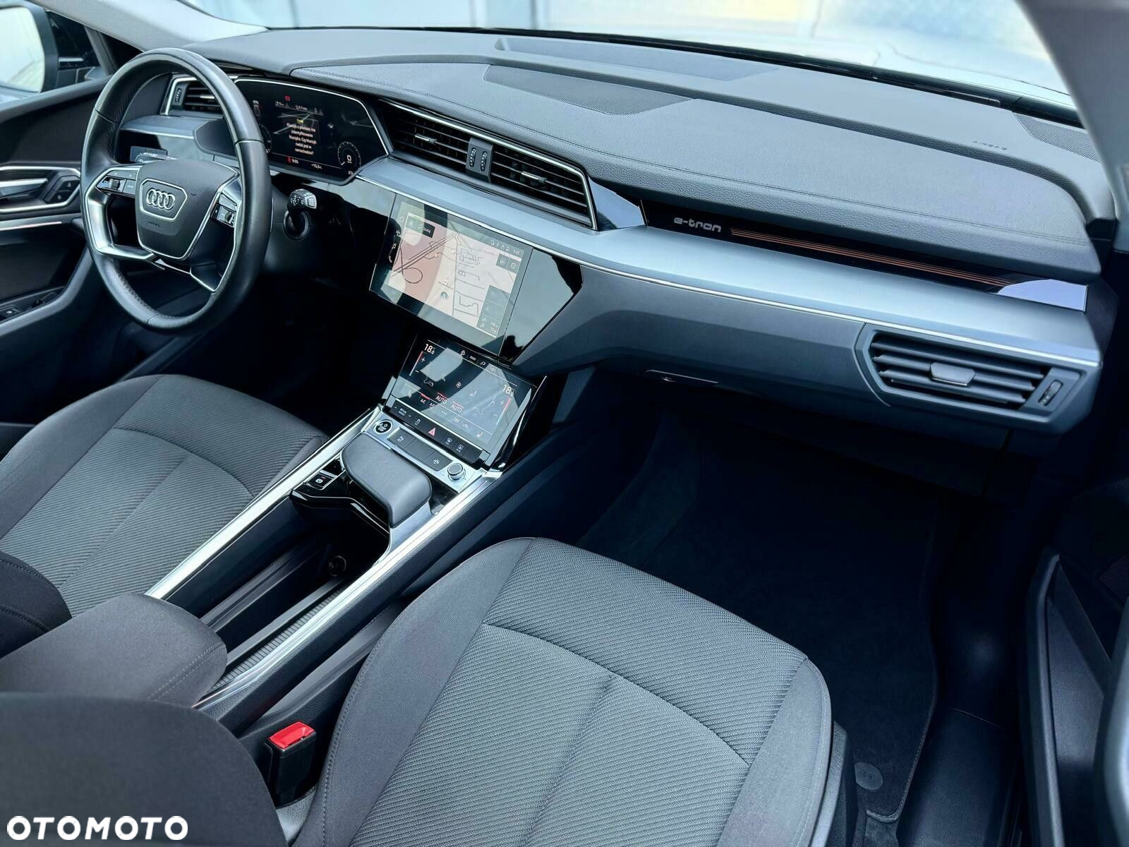 Audi e-tron - 13