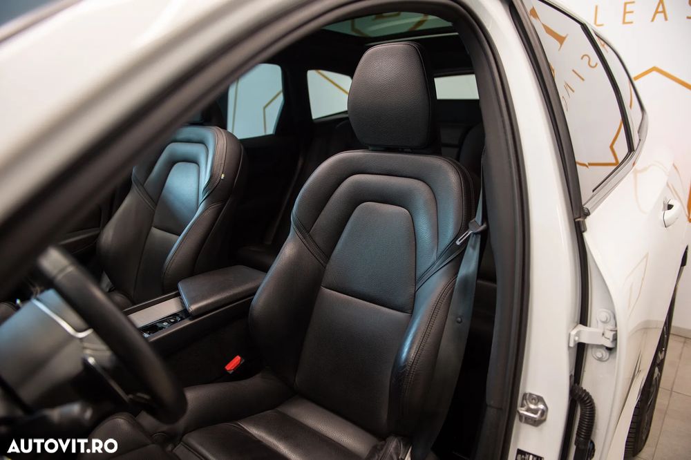 Volvo XC 60 Recharge T8 Twin Engine eAWD R-Design - 14