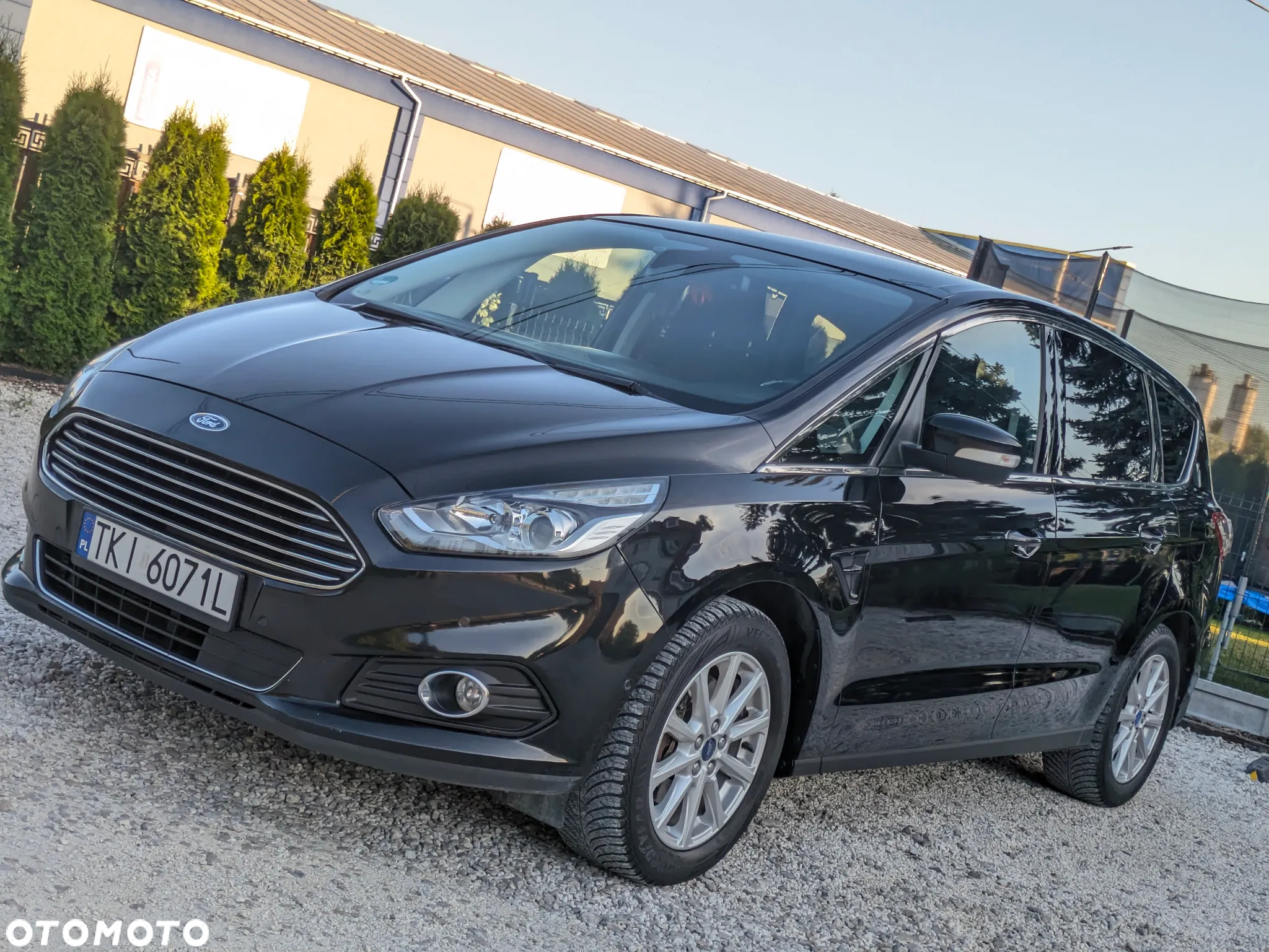 Ford S-Max - 36