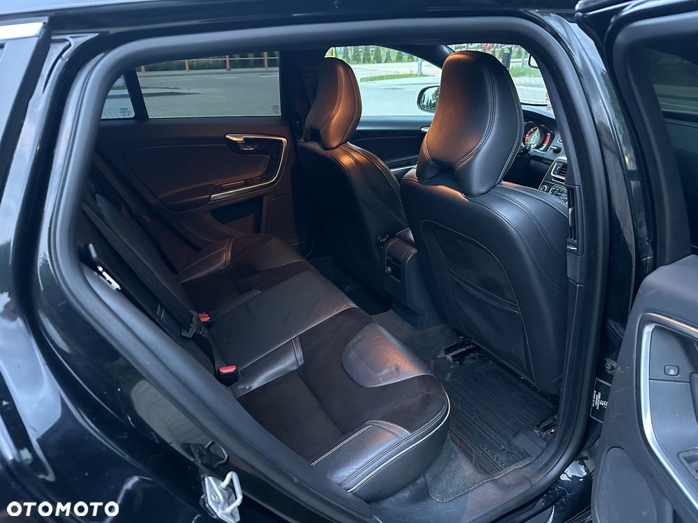 Volvo V60 D5 Geartronic RDesign - 22