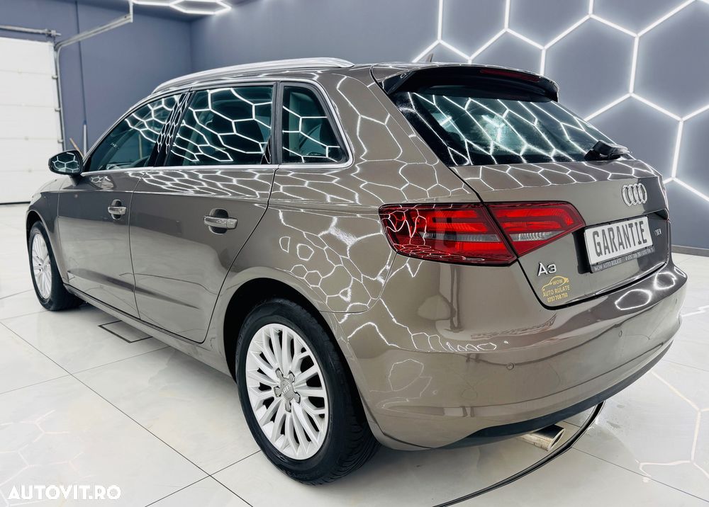 Audi A3 1.6 TDI Sportback Attraction - 3