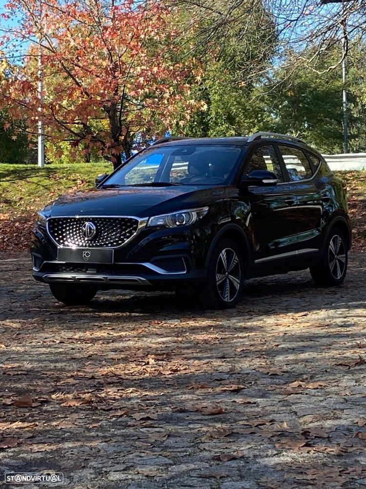 MG ZS EV Luxury - 1