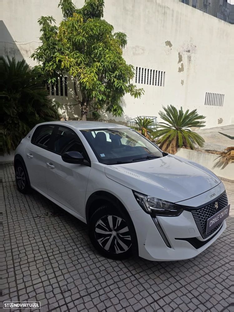 Peugeot E-208 2021 photo 2