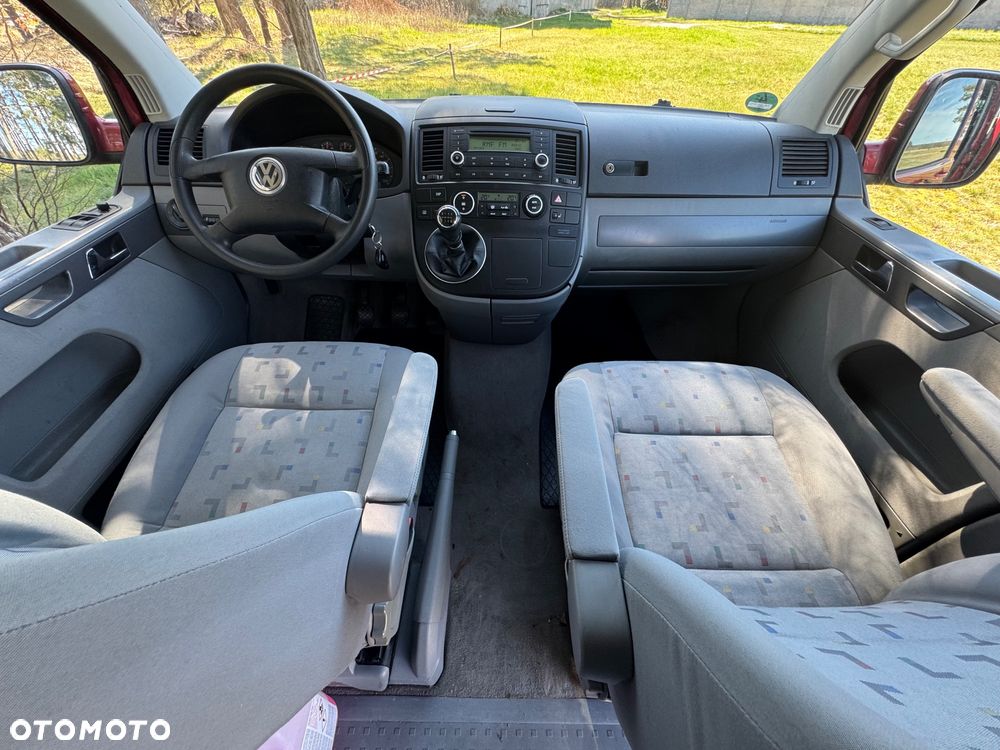 Volkswagen Multivan - 21