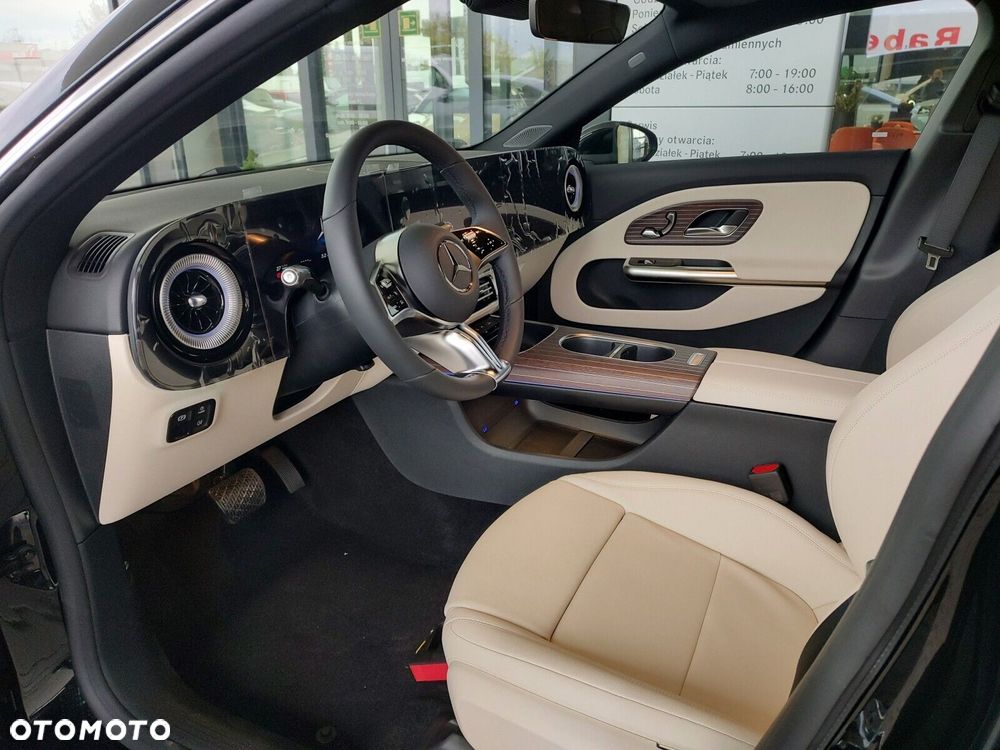 Mercedes-Benz CLA - 9