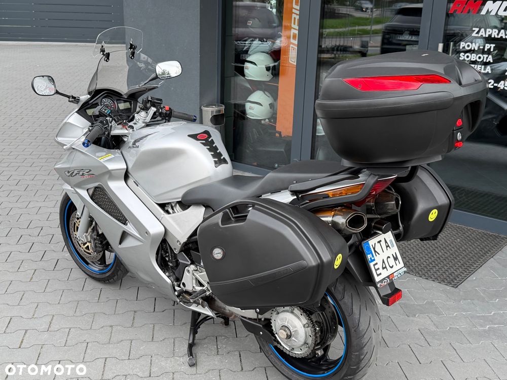 Honda VFR - 30