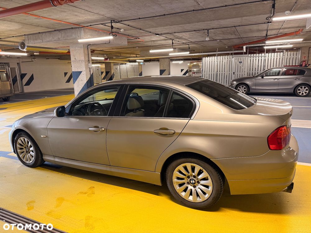 BMW Seria 3 325i - 31