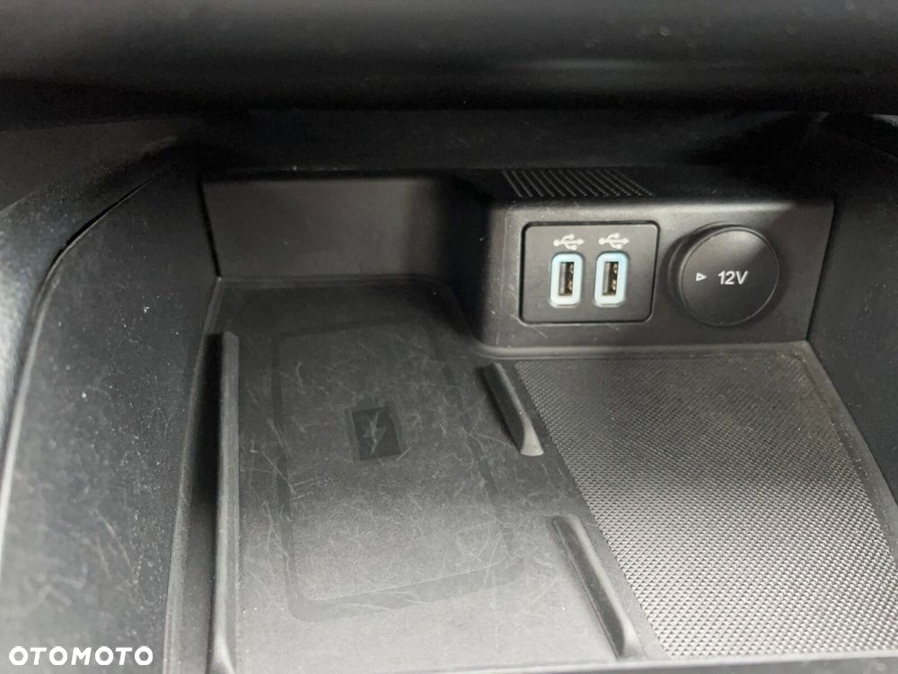 Ford Kuga 2.5P PHEV FWD Titanium - 24