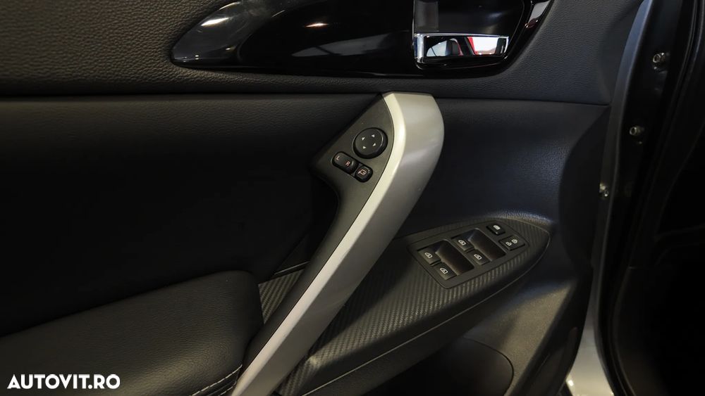 Mitsubishi Eclipse-Cross ver-plug--in-hybrid-4wd-plus-select - 11