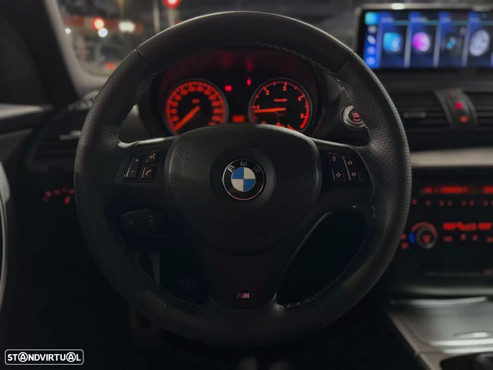 BMW 120 d Pack M - 15