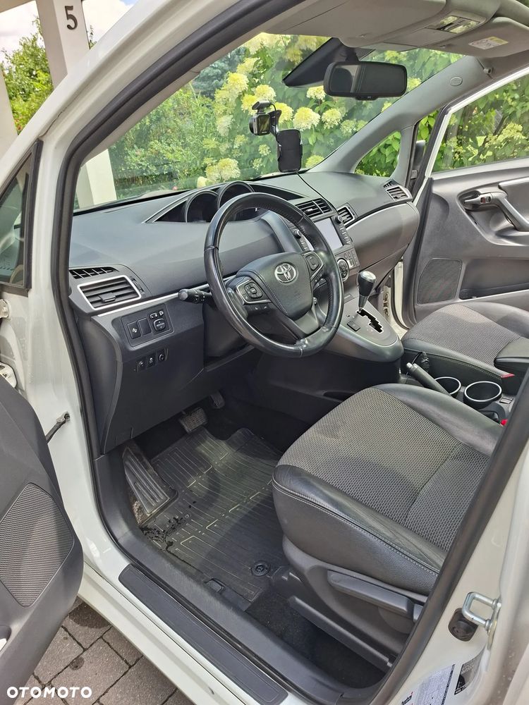 Toyota Verso 1.8 Prestige 7os MS - 12