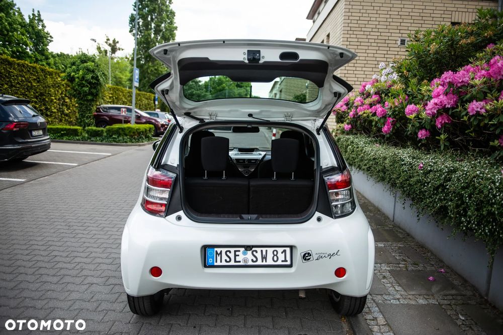 Toyota iQ 1.0 Sol - 11