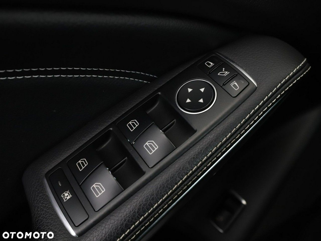 Mercedes-Benz GLA 220 4-Matic Style - 33