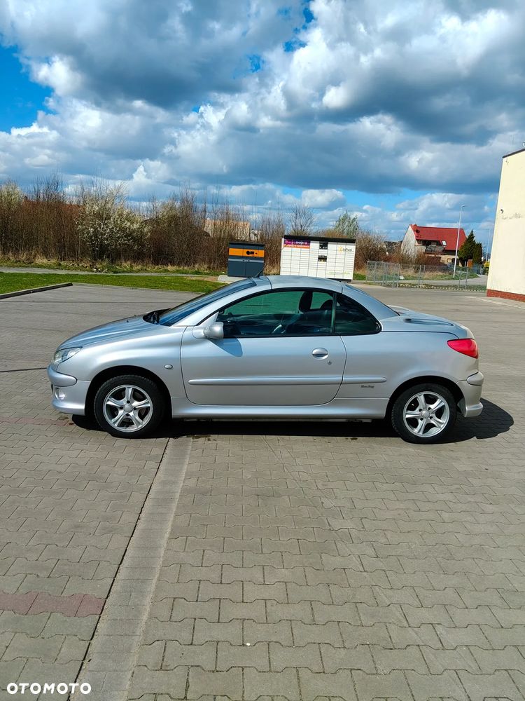 Peugeot 206 CC - 2