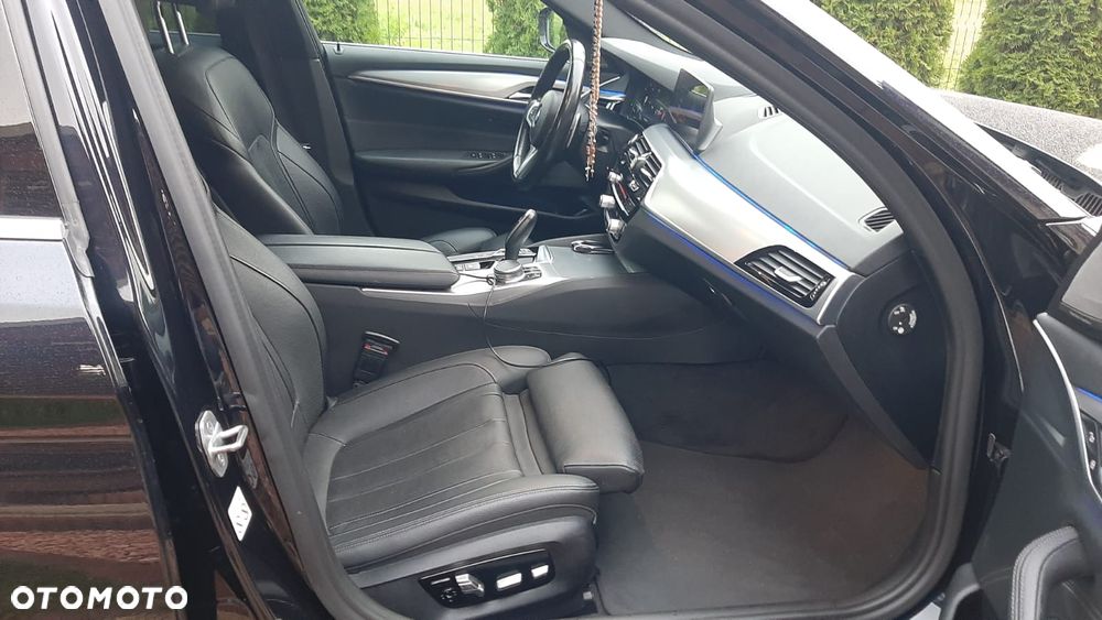 BMW Seria 5 540d xDrive M Sport sport - 9