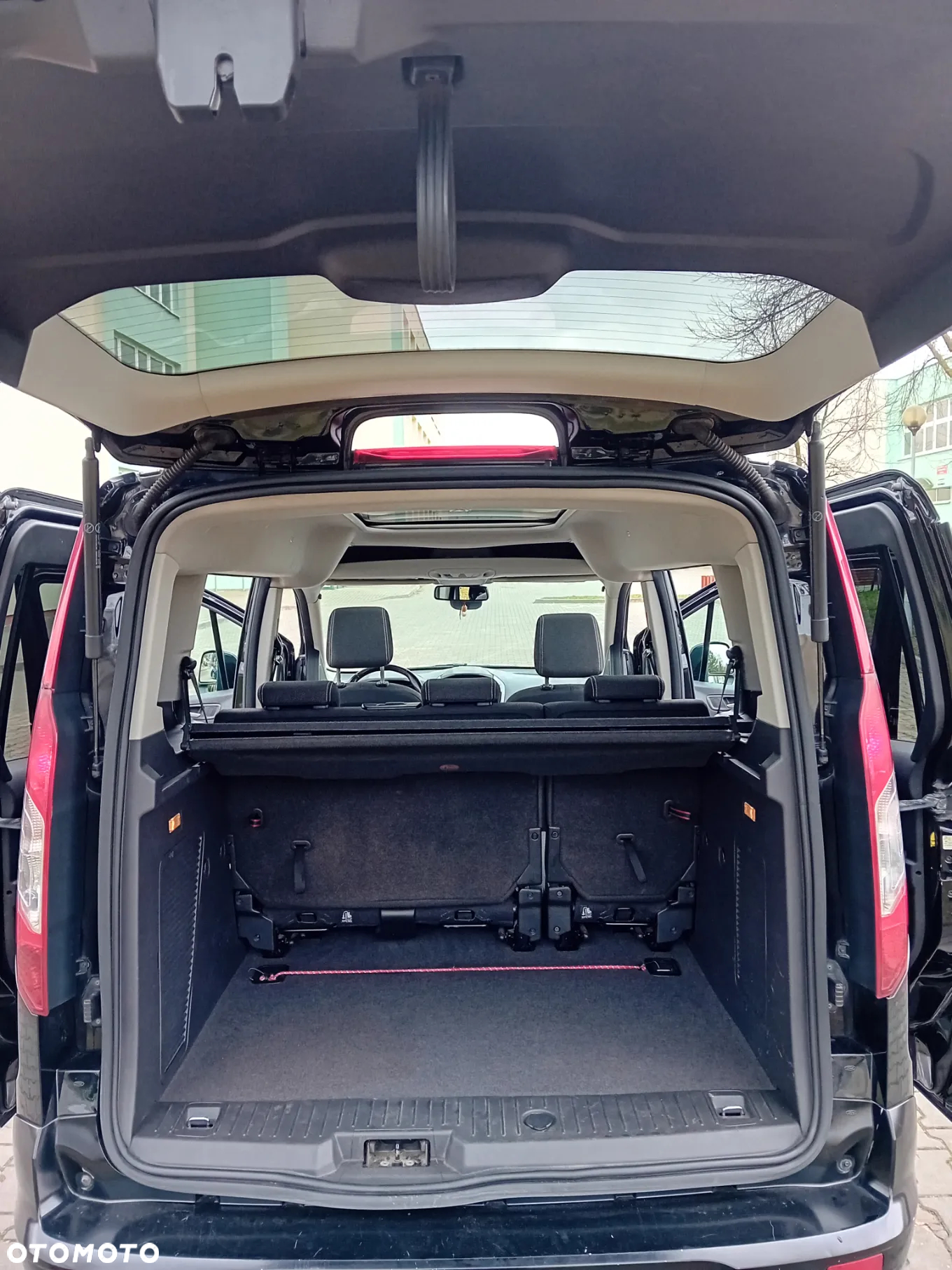 Ford Tourneo Connect 1.5 TDCi Titanium - 15