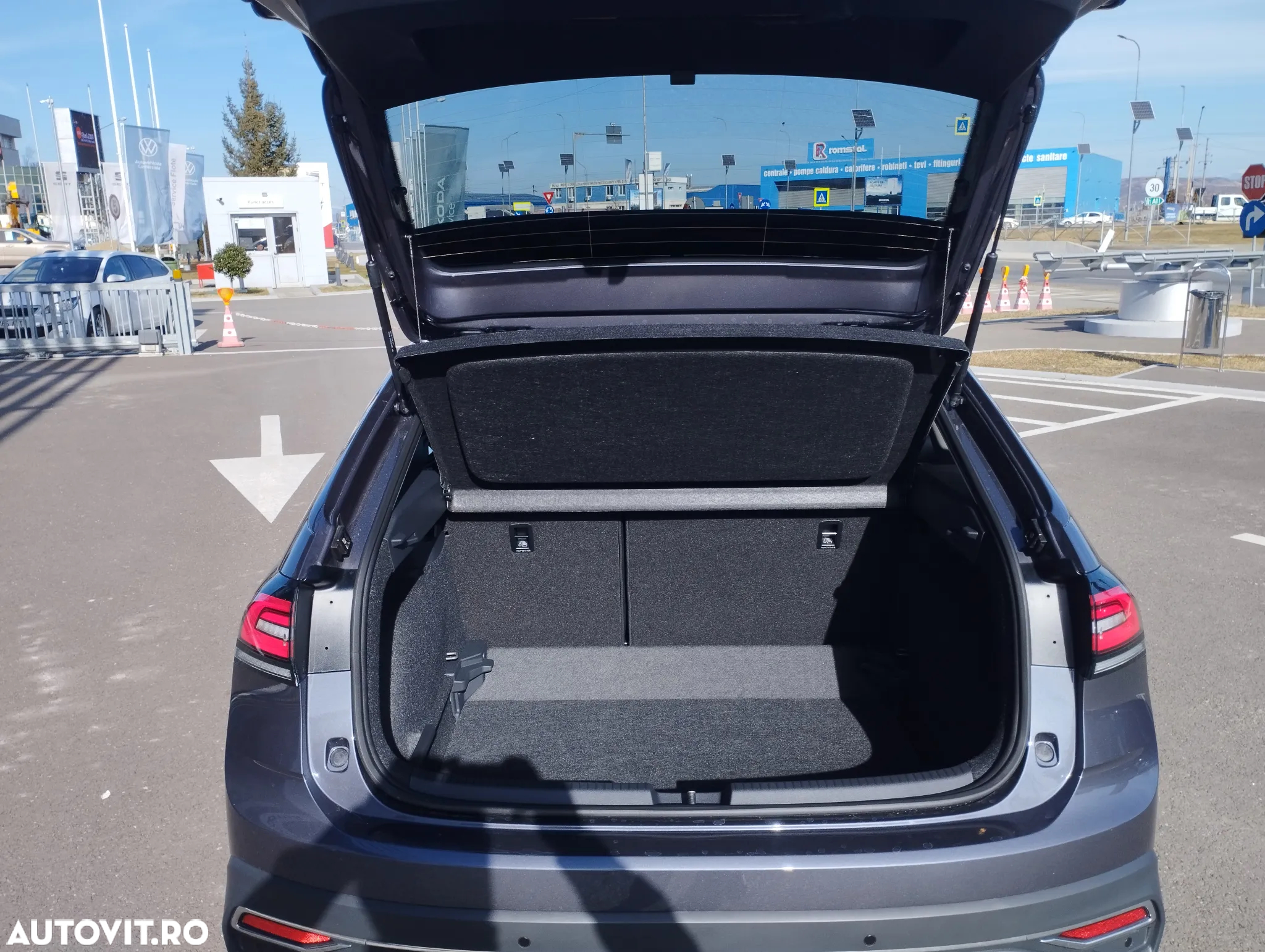 Volkswagen Taigo 1.0 TSI DSG Life - 8