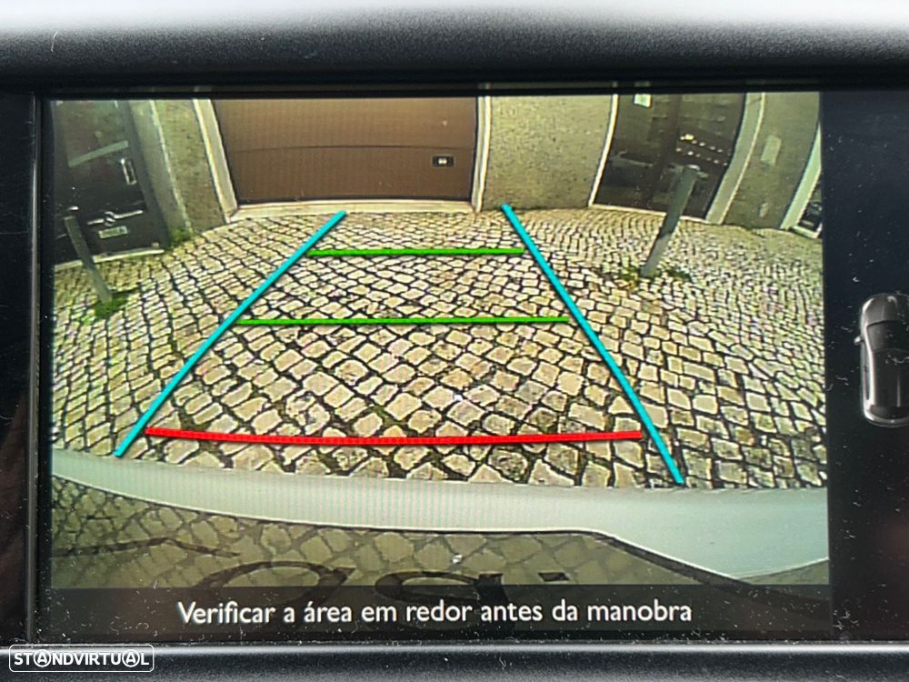 Peugeot 208 1.2 VTi Allure - 25