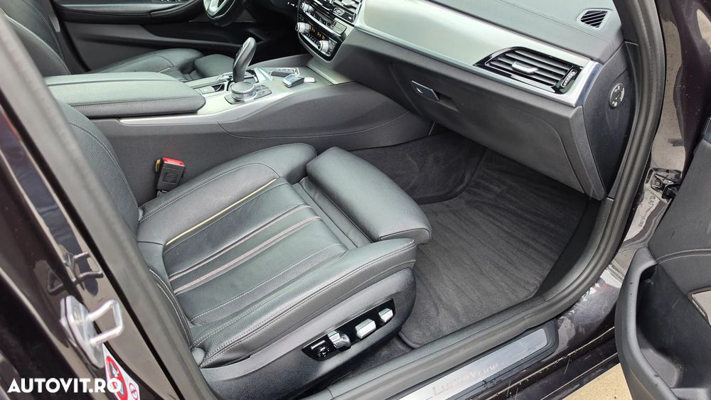 BMW Seria 5 530i xDrive Aut. Luxury Line - 16