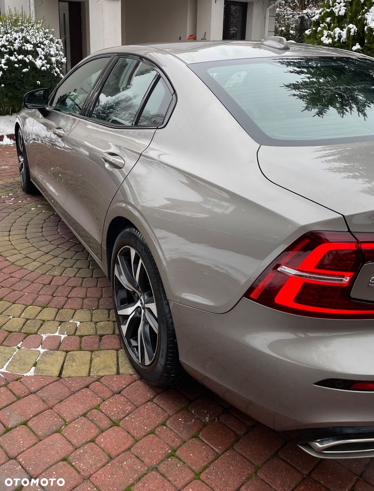 Volvo S60 T4 R-Design - 7