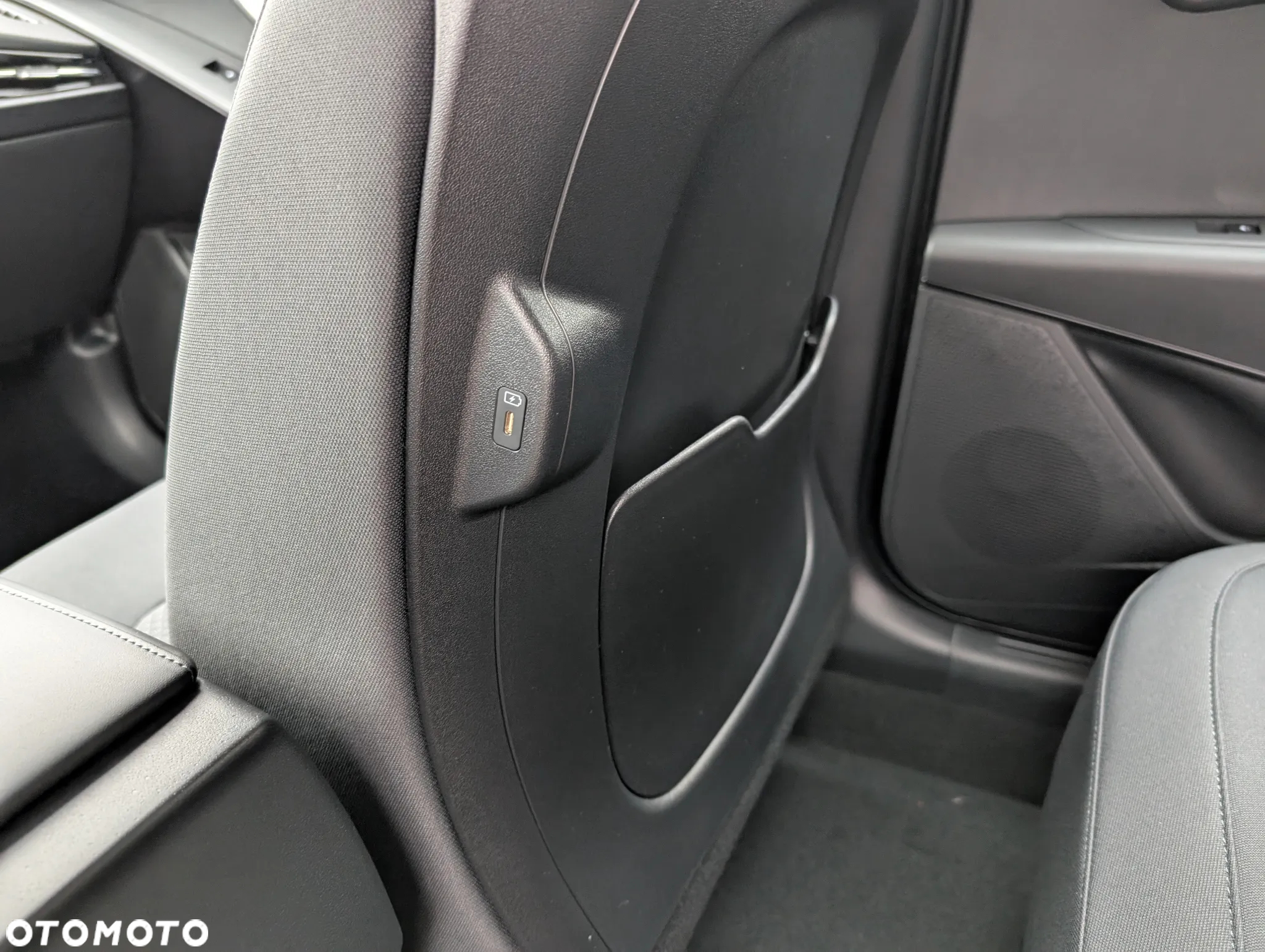 Kia Niro 1.6 GDI Hybrid M - 20