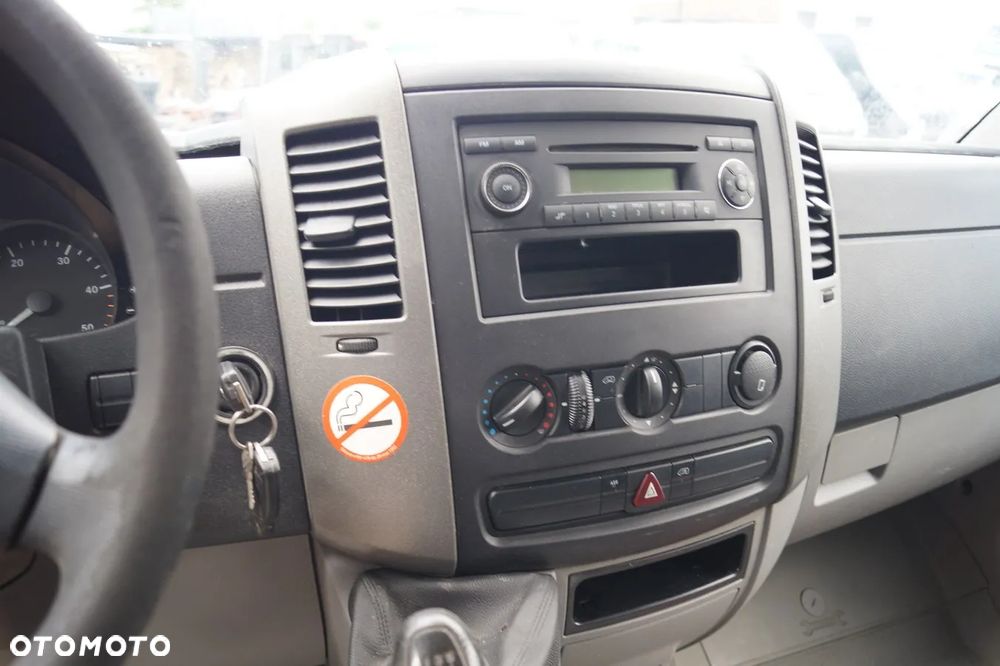 Mercedes-Benz Sprinter - 22