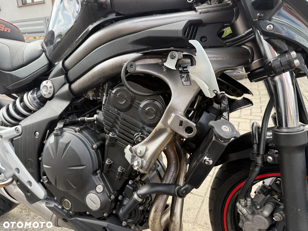 Kawasaki ER - 12