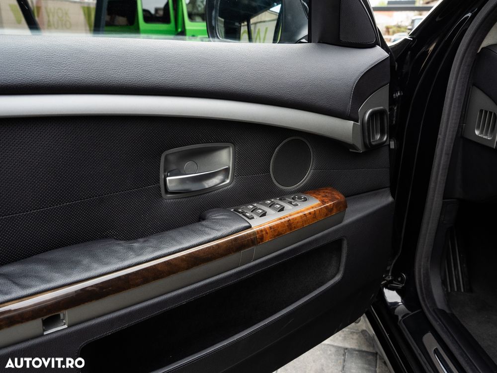 BMW Seria 7 760Li A - 39