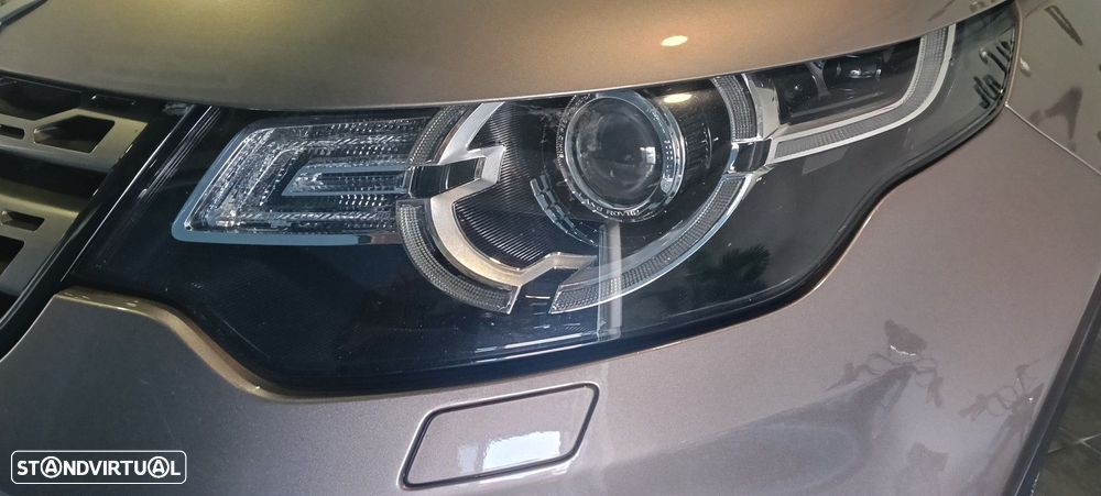 Land Rover Discovery Sport 2.0 D AWD R-Dynamic S - 32