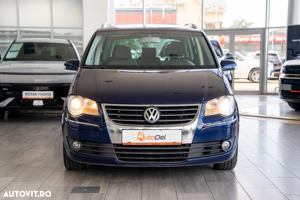 Volkswagen Touran - 4