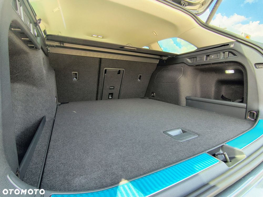 Volkswagen Passat - 33