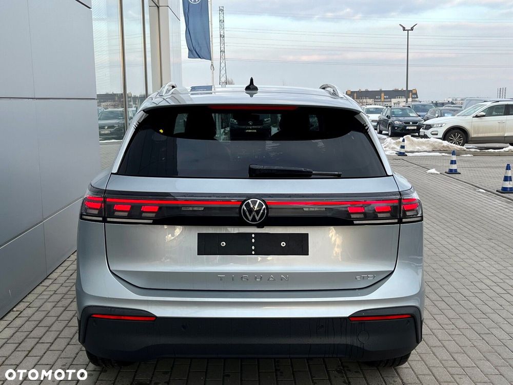 Volkswagen Tiguan - 3