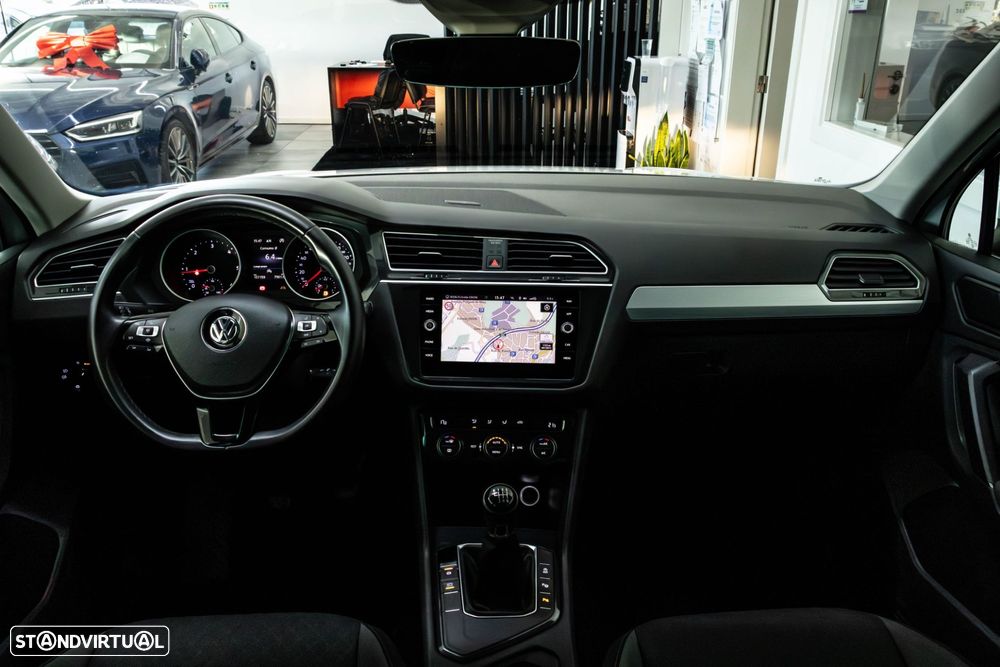 VW Tiguan 2.0 TDI Confortline - 12