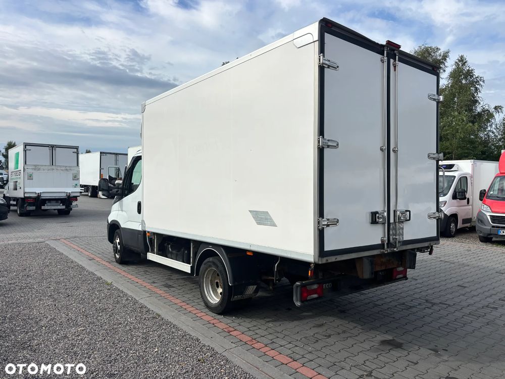 Iveco IVECO DAILY 50C15,50C17,35C15,35C17,35C13,35C14,35C15,35C16 CHLODNIA KONTENER WYWROT KILKANASCIE SZTUK NA PLACU - 3